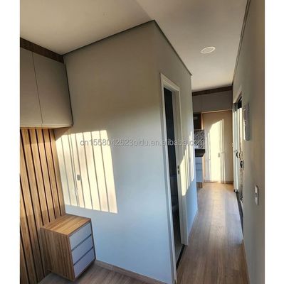 主な構造 鋼鉄の角管を電圧した 屋外用フラットパックコンテナ 現代のデザイン プリファブリックコンテナハウス