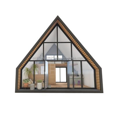 主な構造 鋼鉄の角管 現代の三角形屋外屋 ショップ用サンドイッチパネル素材で設計
