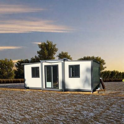 40 FT モダンデザイン プリファブリックハウス 屋外 折りたたむコンテナハウス サンドウィッチパネルとアルミ合金窓
