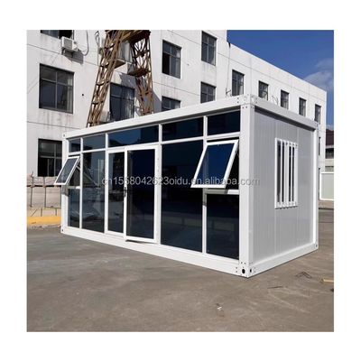 現代的な屋外生活 20ft 40ft プリファブリック モバイルハウス 拡張可能な鋼サンドイッチパネル コンテナ パーソナライズされた色
