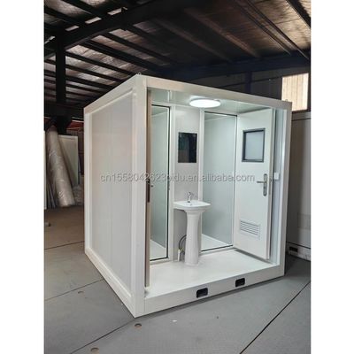 持ち運び可能な屋外トイレのためのフラットパックコンテナ 鉄鋼とサンドイッチパネルで作られた変更された輸送コンテナスタイル