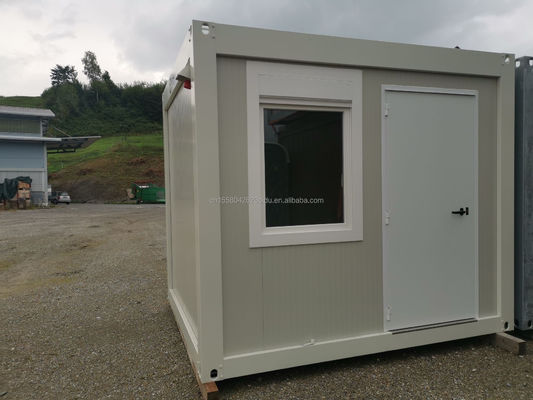 ホテル コンテナハウス フラットパッケージング 迅速な家庭建設 鋼筋枠 鋳造 折りたたみ 180g 高級 木造家